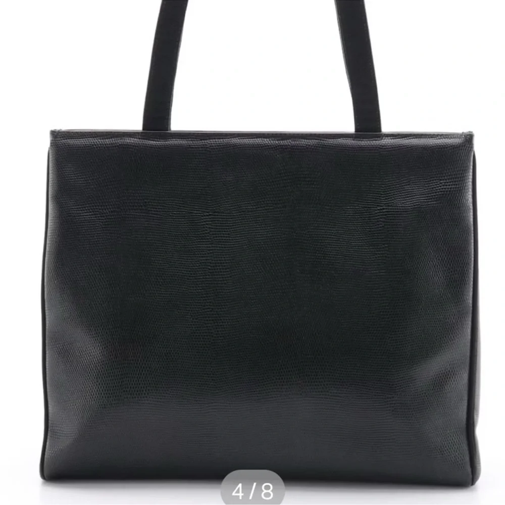 Salvatore Ferragamo Vintage Shoulder Bag Black Leather with Gold Accent - Picture 2 of 12